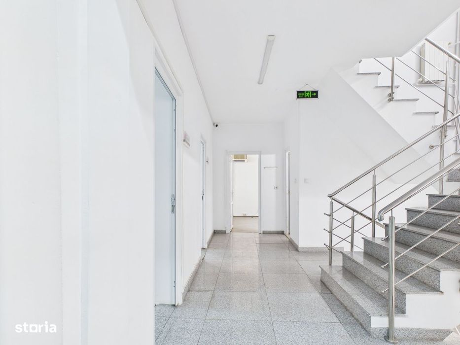 Clădire de 560 mp utili ~20 încăperi | Configurație medicală