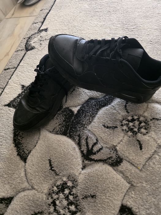 Nike маратонки найк
