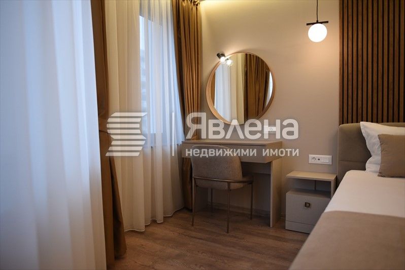 Дава се под наем Тристаен апартамент в Пловдив, Център - 85 кв.м за 920 € - Снимка #8