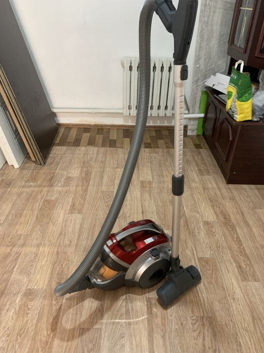 Продам Пылесос LG в идеальном состояние