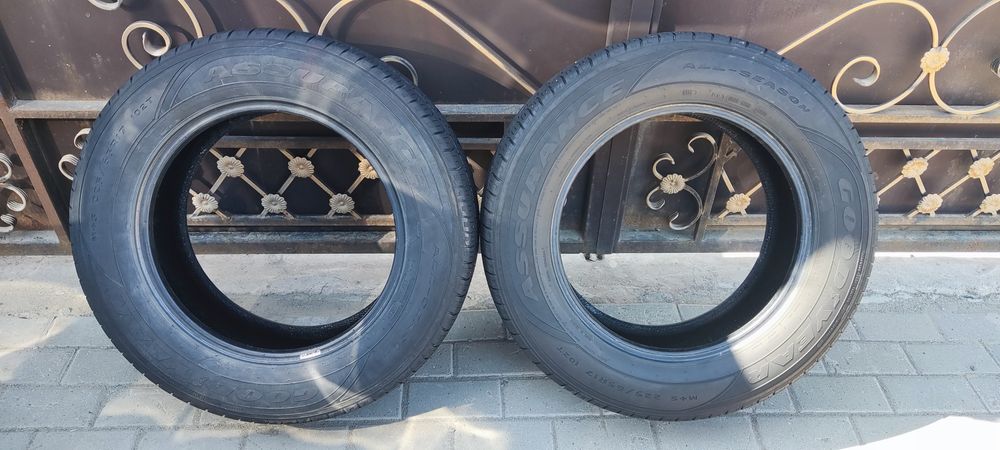 Продам шины Goodyear 225/65/17