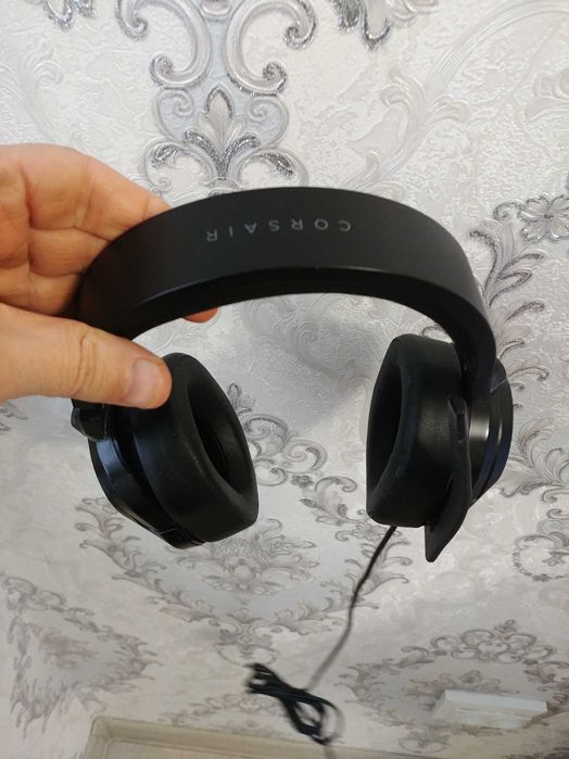 наушники  corsair hs55