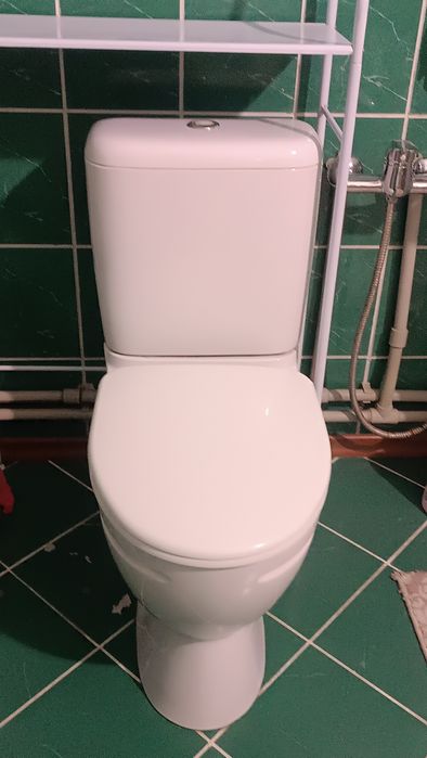 Продаем туалет цена:20000