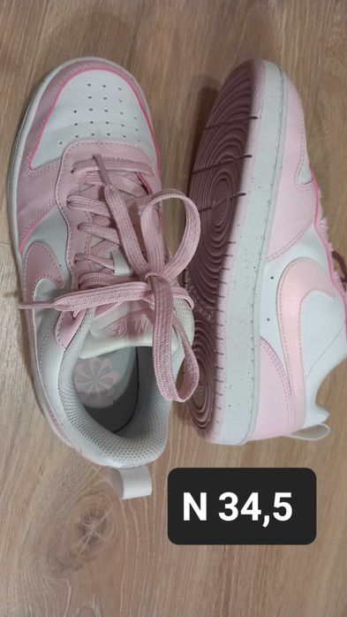 Маратонки, обувки, сандали