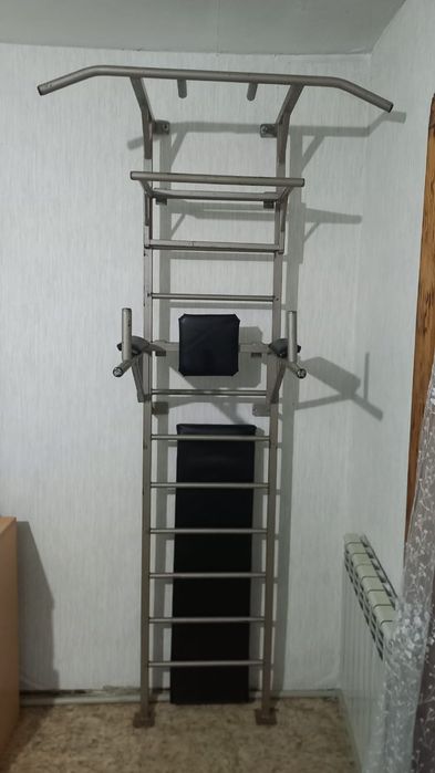 Шведская стенка в отличном состоянии