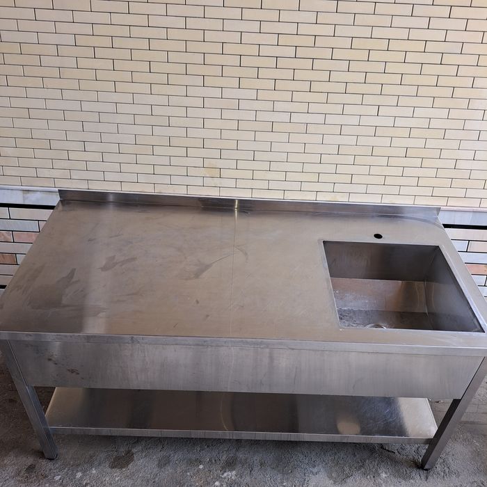 Стол  для кухни ширина 80 см  175 см.  Высота 85 см