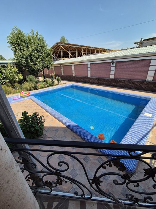 Продаётся дом со всеми удобствами.