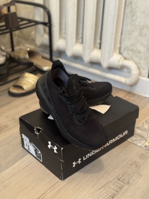 Кроссовки under armour