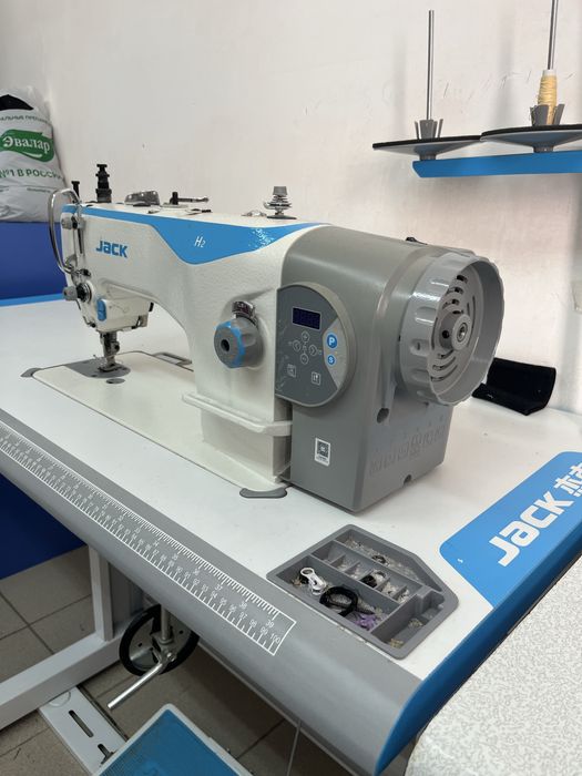 Швейная машинка  Jack шагаика.
