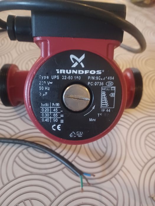 Цирколационна помпа GRUNDFOS UPS-32-60-180