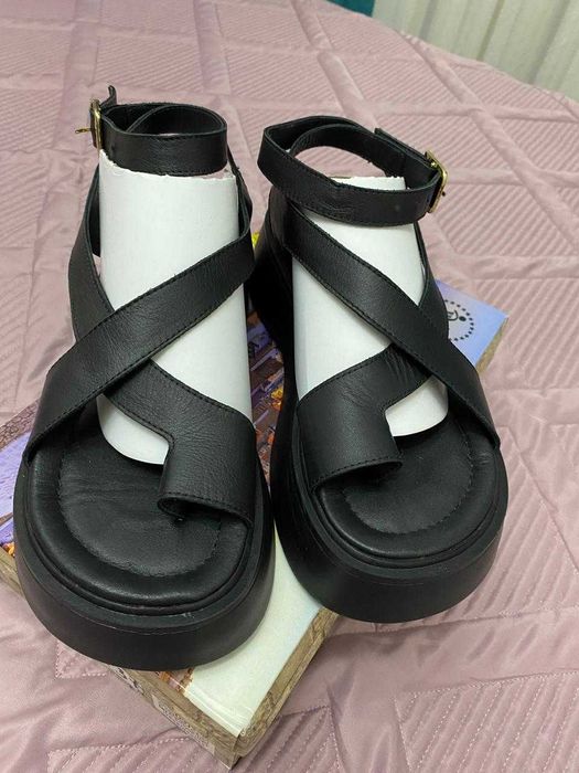 Продаю Сандалии!!!