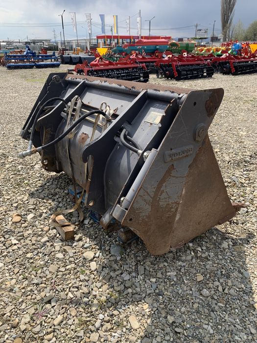 Piese , Cupa incarcator frontal