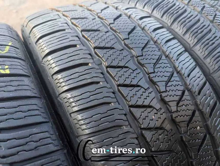225/55 R17C • Iarna • Continental VanContact Winter 109/107T | 4 buc | Pret/buc
