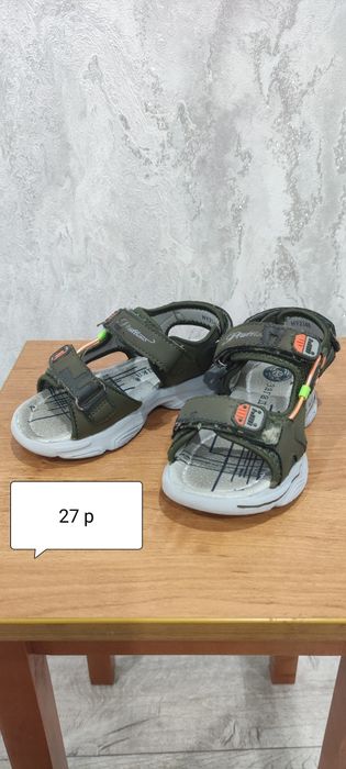 Сандали, чешки, тапочки