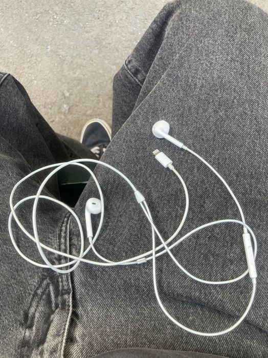 Наушники apple lighting