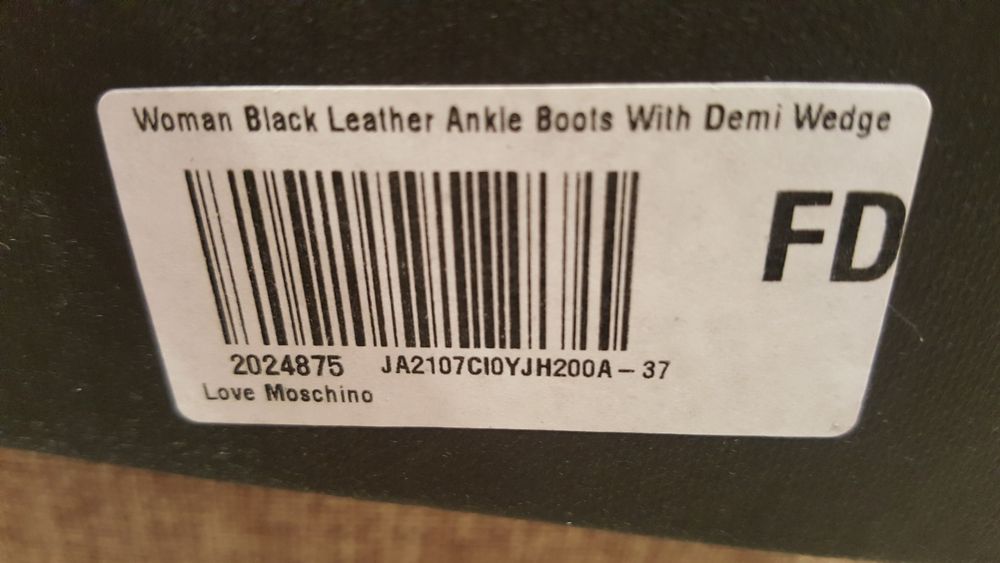 LOVE MOSCHINO Оригинални Дамски Боти N37 Кожени
