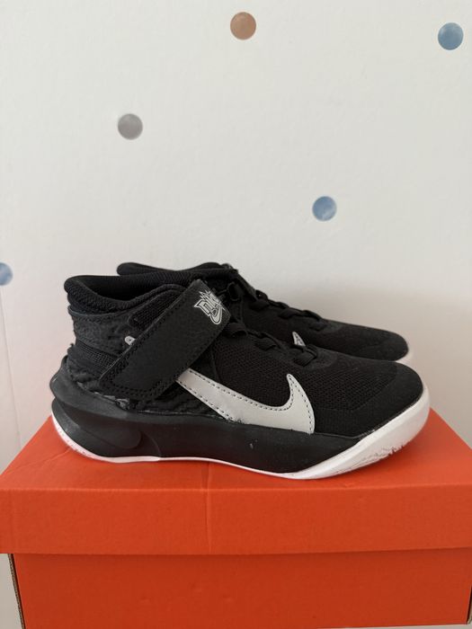 Нови и запазени маратонки Nike и боти Zara,размер 29.5, 28.5