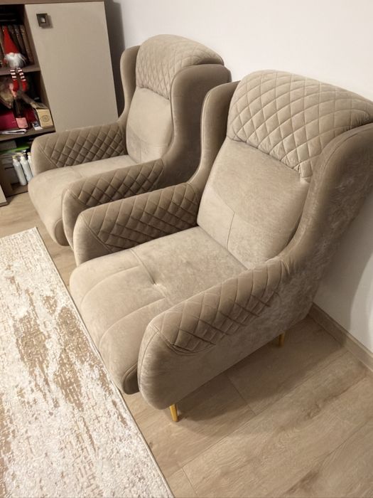 Set Canapea + 2 fotolii stare foarte excelentă