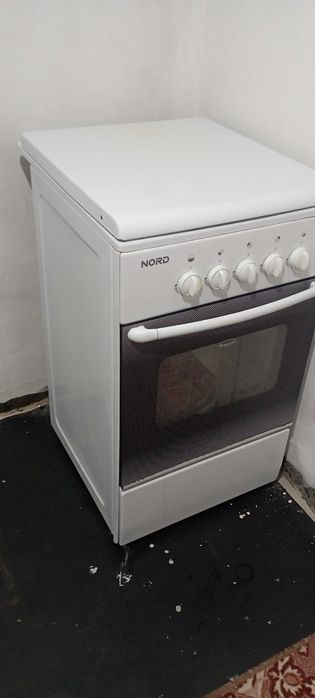 Продам газовую плиту