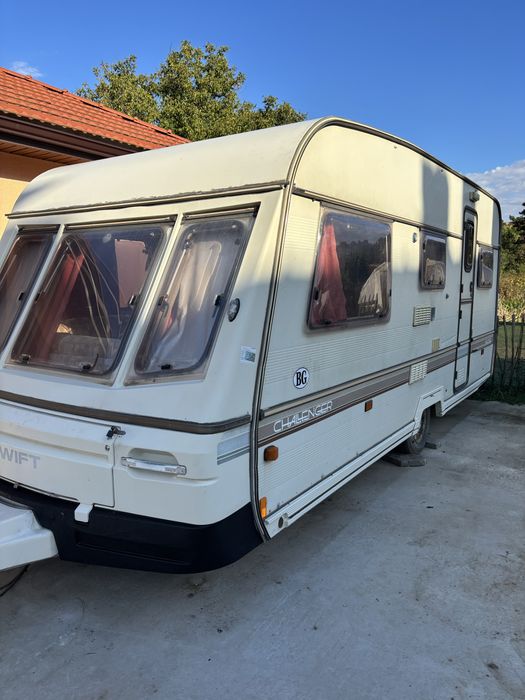 Продавам каравана SWIFT CHALLENGER