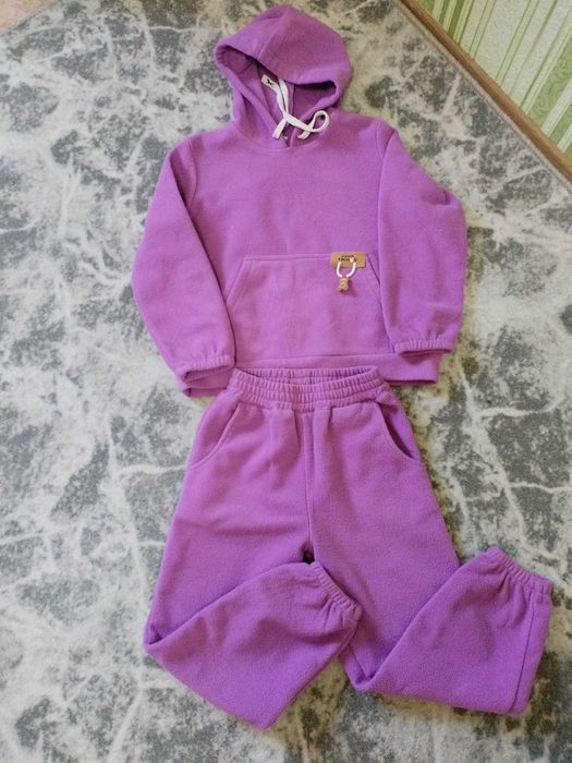 Продам пакет вещей на девочкк