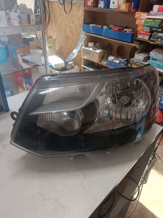 Фара  б/у фольцваген транспортер Т5