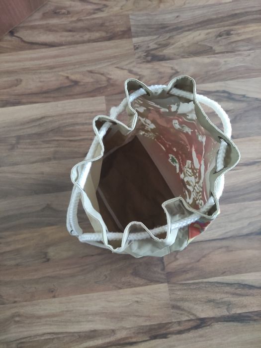 Rucsac cu motive scoici