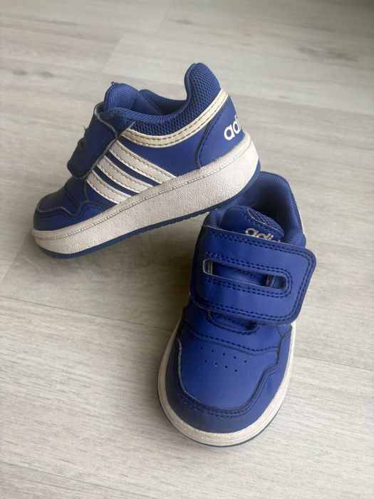 Vand adidasi Adidas, marimea 23