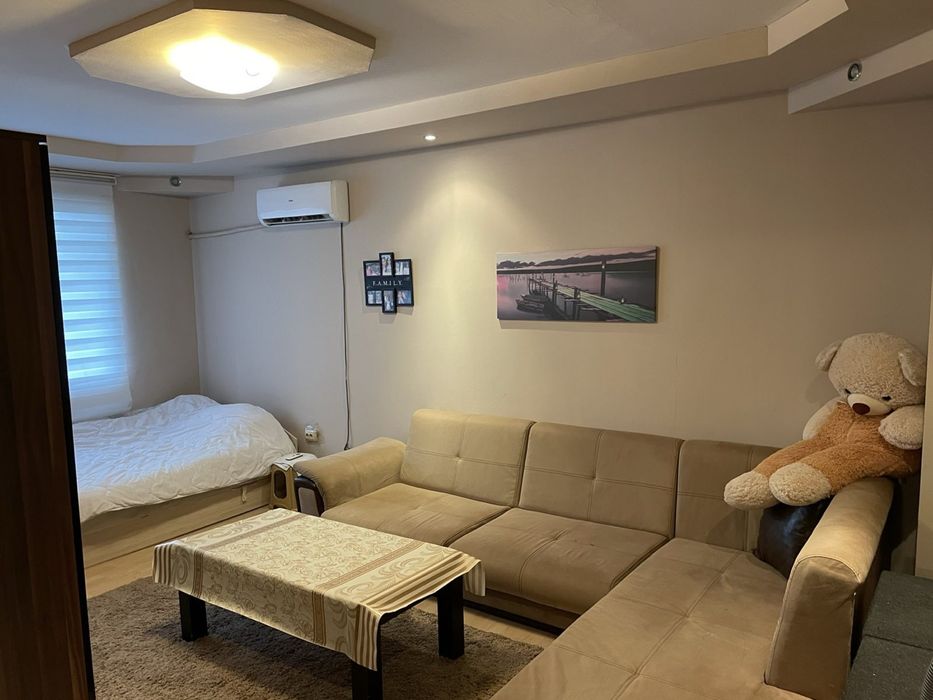 Дава се под наем Тристаен апартамент в Шумен, Еверест - 70 кв.м за 331.5 € - Снимка #1