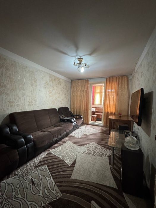 Срочно Продаётся переделанная в 3х комнатную квартиру адрес Самкоч