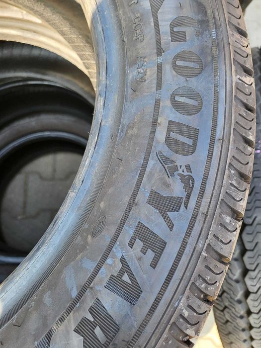 215 60 17C Anvelope Vara Goodyear Efficient Grip Cargo