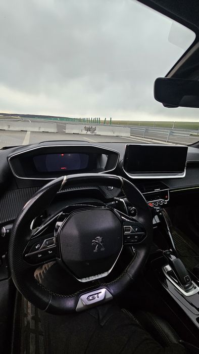 Vand Peugeot 208 GT Line automat