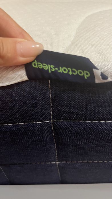 Кровать с матрасом