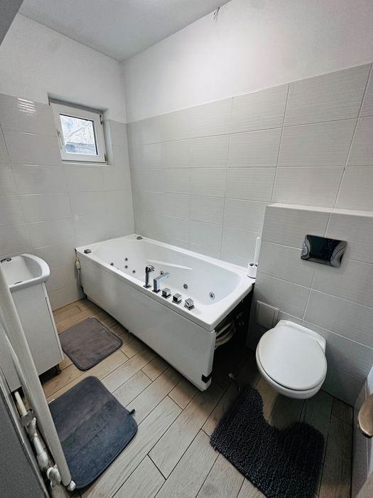 Apartament de închiriat