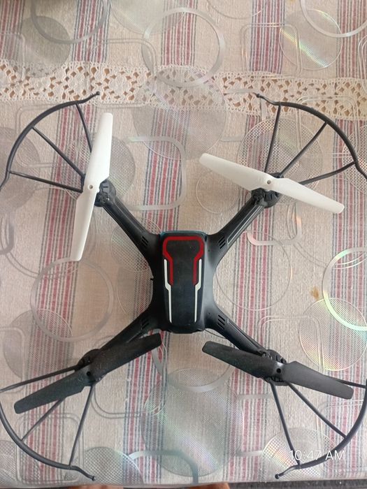 Vând mai multe drone cu telecomanda