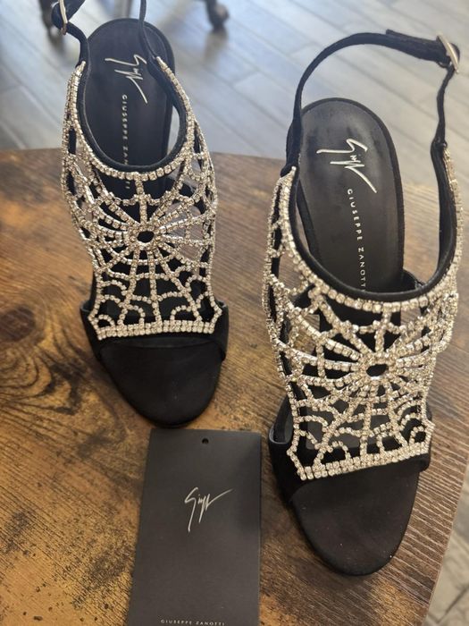 Оригинални обувки Giuseppe Zanotti