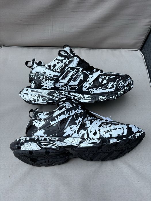 balenciaga track graffiti black white