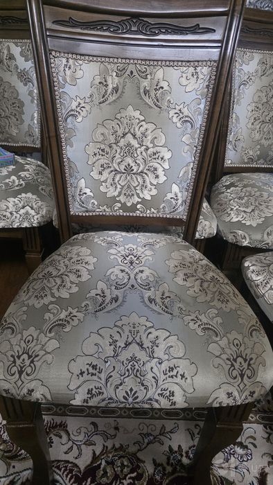 Продается китайский комод с зеркалом + горка (витрина] + стол и стул