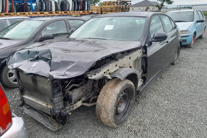 Aripa fata dreapta BMW Seria 3 E90
