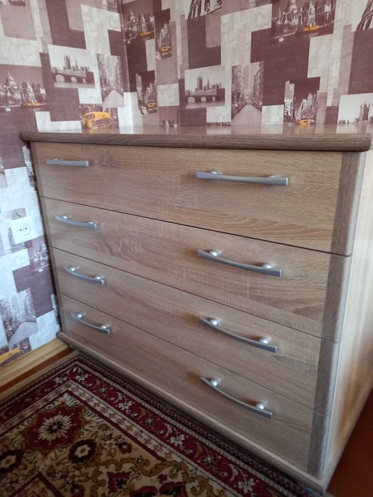 Спальный гарнитур