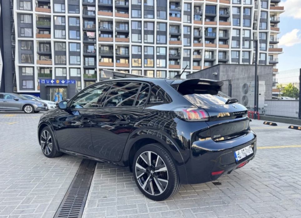 Peugeot 208 GT-Line , automatic, keyless, distronic