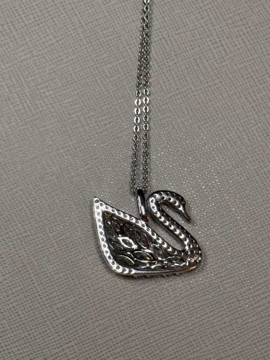 Set Swarovski Lantisor/Cercei - nou, în cutie