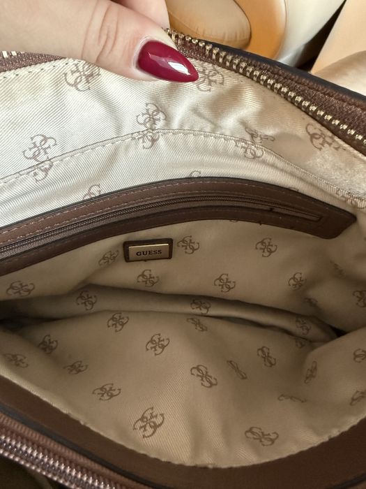 Чанта Guess