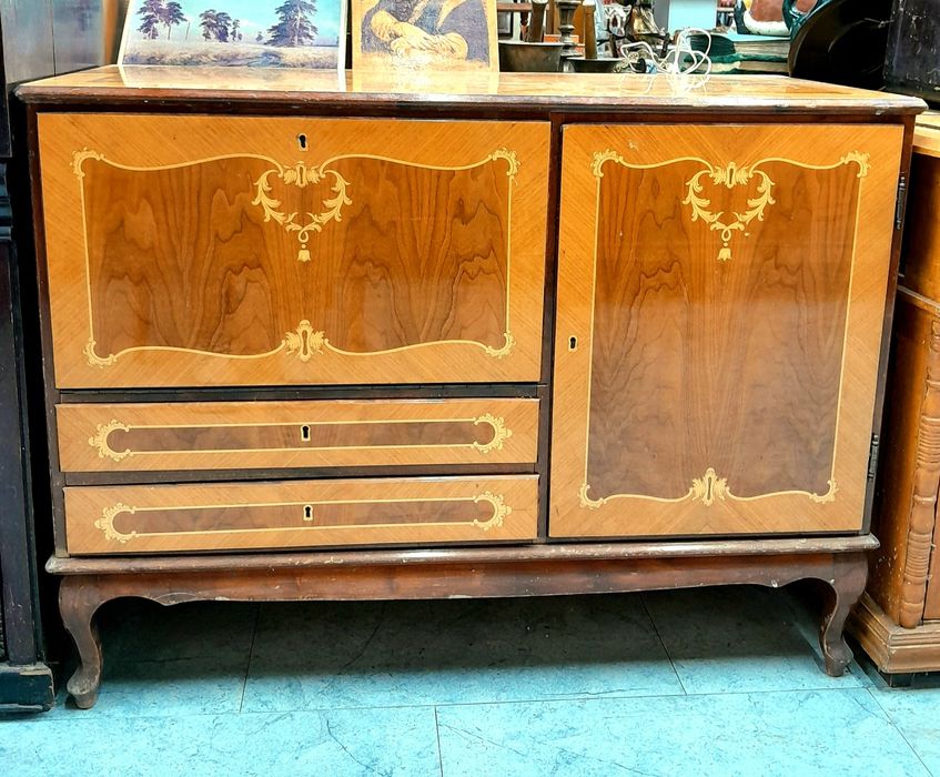 Тумбочки деревянные. Ретро.