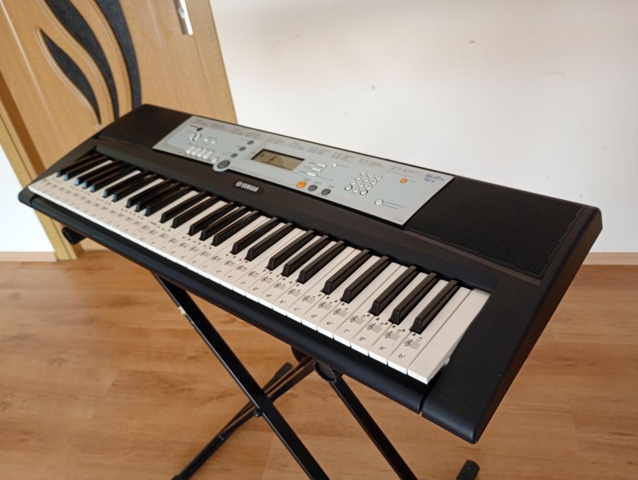 Yamaha YPT-200 pian digital orgă