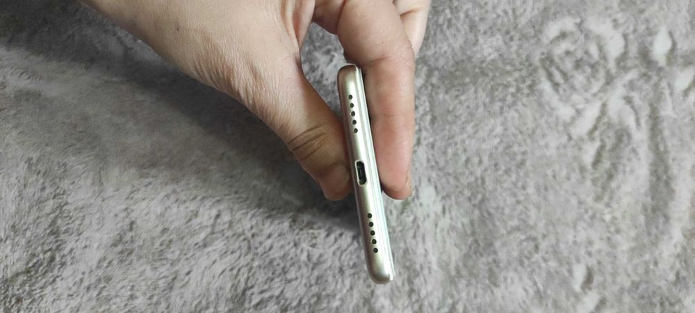 Продаётся смартфон Redmi 5