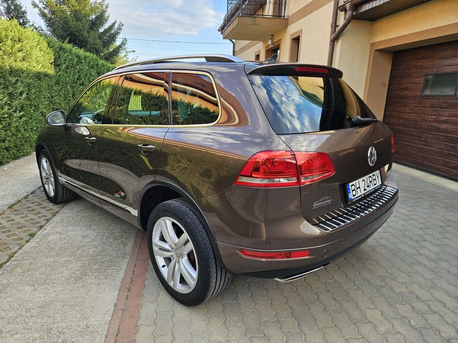 Vw touareg 3.0 tdi,239 cp,moca braun,xenon-led,panorama,piele,distronic, ventilatie scaune etc..