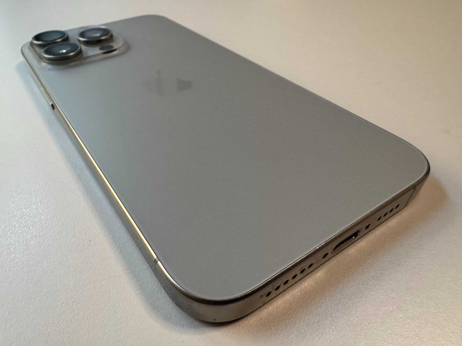  Apple / iPhone 15 Pro Max / 256 Gb / Natural Titanium