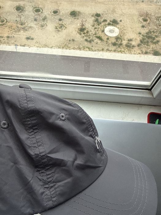 ……………………………………….