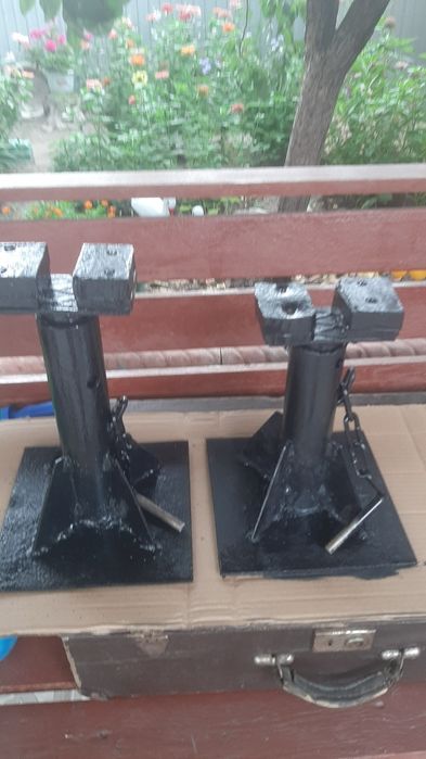 Продам стойки 4 штуки